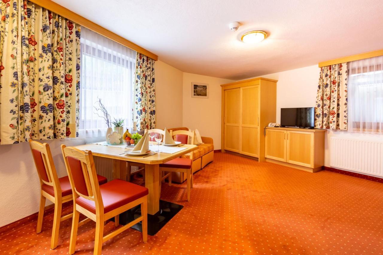 Hotel Garni Tyola 이스크글 외부 사진